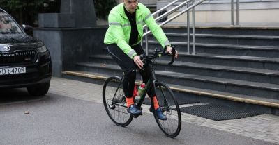 W charytatywnym rajdzie policjant przejechał rowerem miejskmi bez snu ponad 1057 km